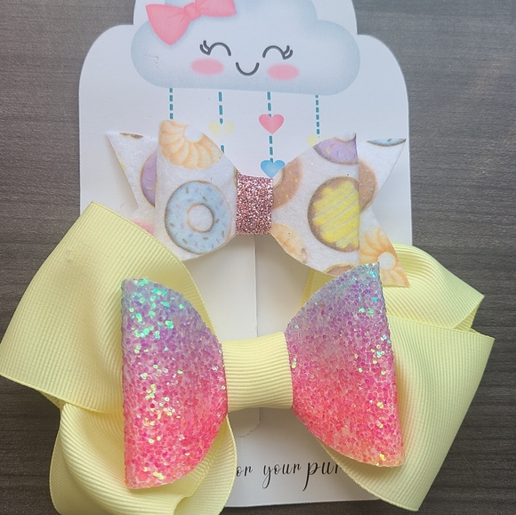 Hair bow - Picture 1 of 1